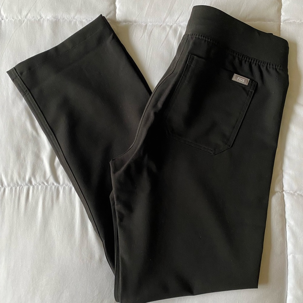 Figs Livingston black scrub pants size Small. New without tags.
